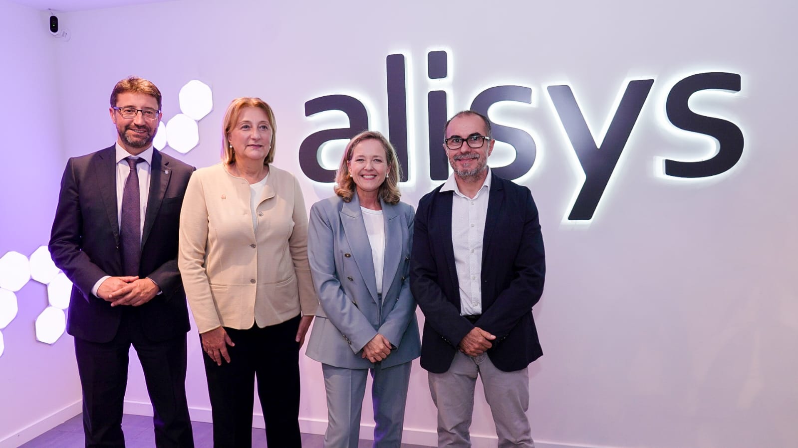 Nadia Calviño visita las instalaciones de Alisys en Gijón